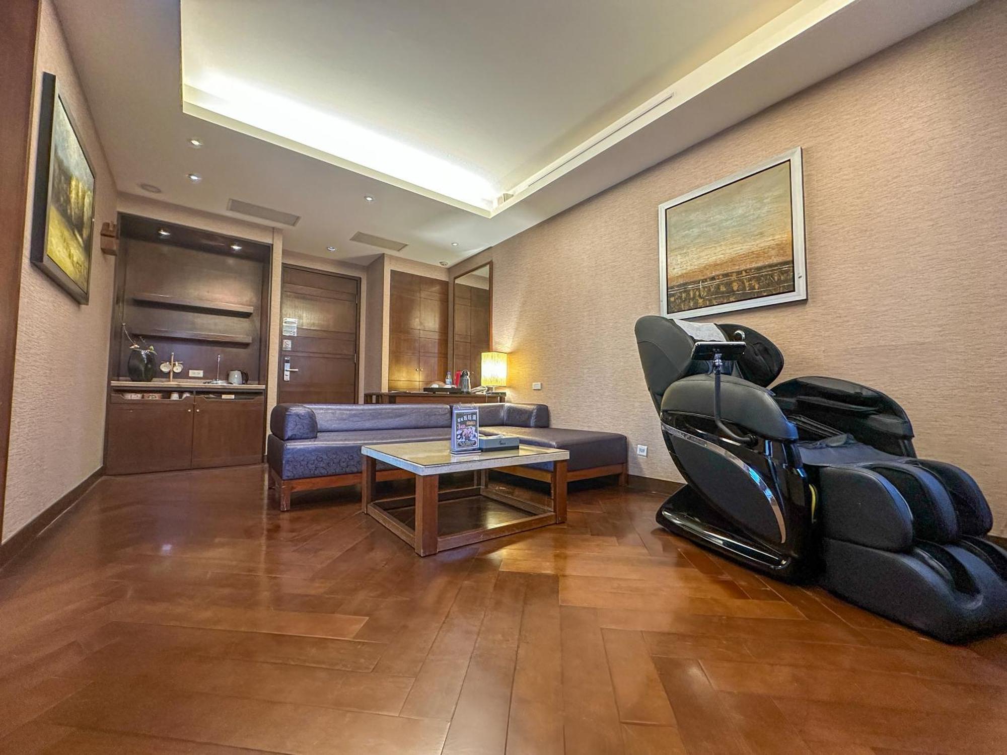 Norway Forest Tamsui Motel Екстериор снимка